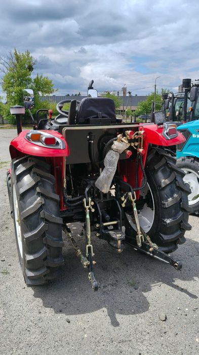Трактор XINGTAI Сінтай XT-404R реверс примусова навіска