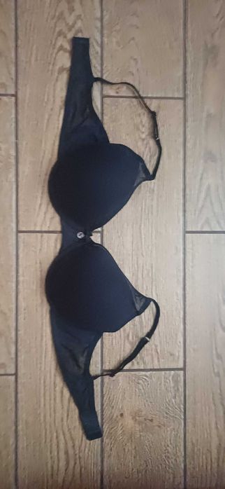 Czarny biustonosz Sylvie Meis r. 85 C