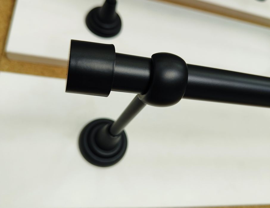 Карниз чёрный матовый 19мм(одинарный)