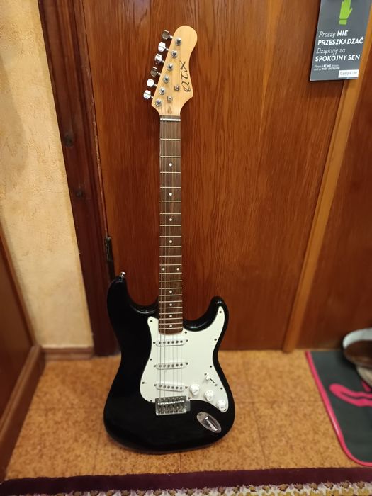 Электрогитара QTX