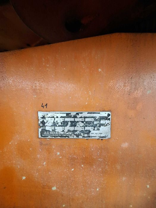Podest teleskopowy JLG 460SJ (41)