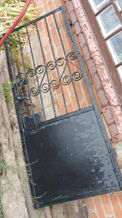 Продам ворота + калітка  довжина 5м висота  2м