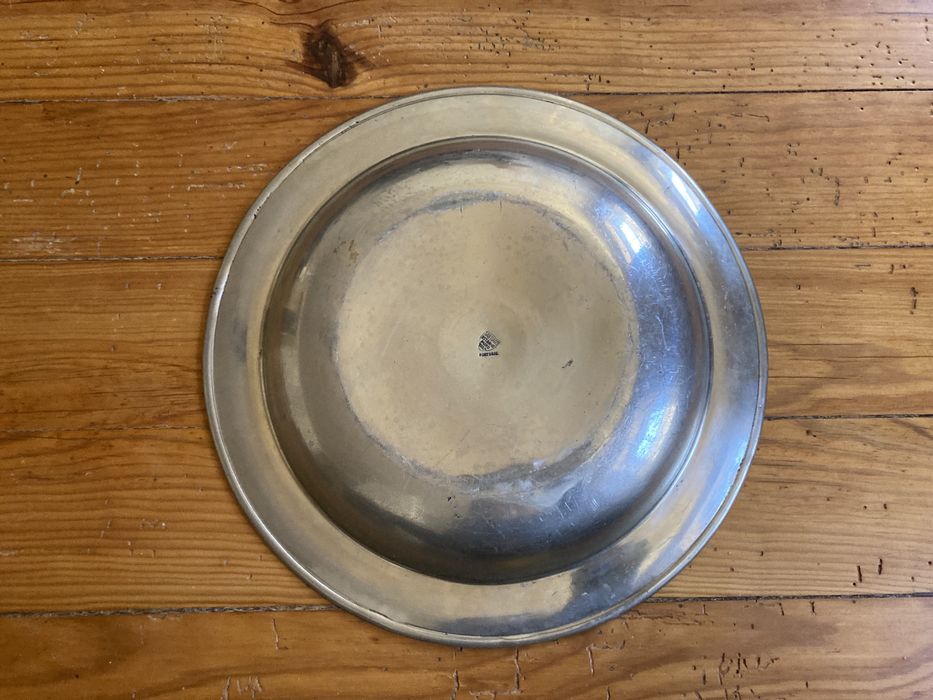 Prato em estanho