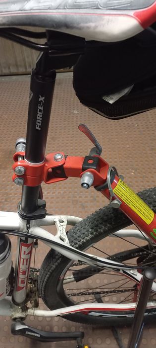 Bicicleta de criança com engate