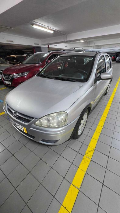 Opel Corsa C 1.2i Automático - 4 pneus novos e manuntenções em dia