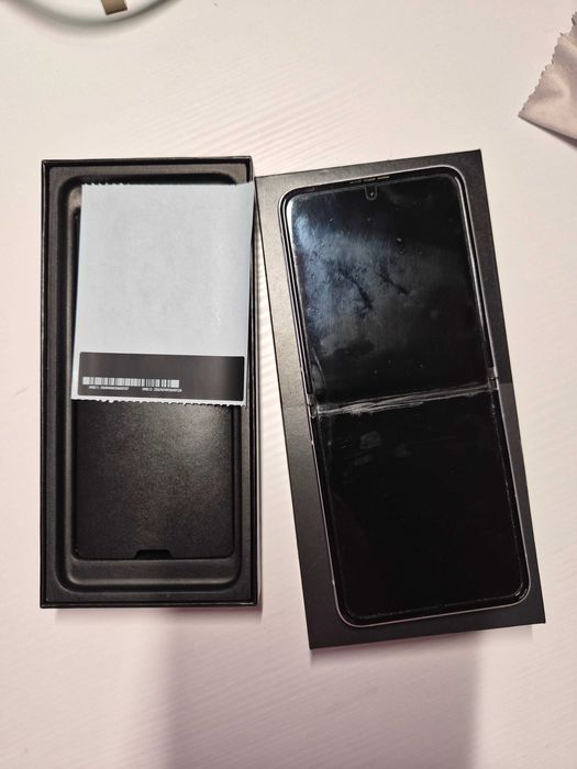 Samsung Galaxy Flip 3 5G SM-F711B 256GB