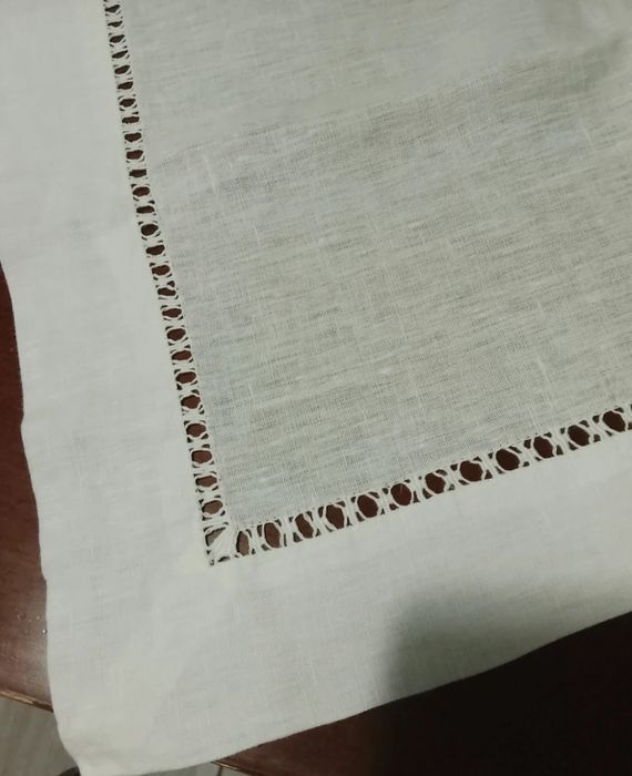 Centro de mesa de linho antigo