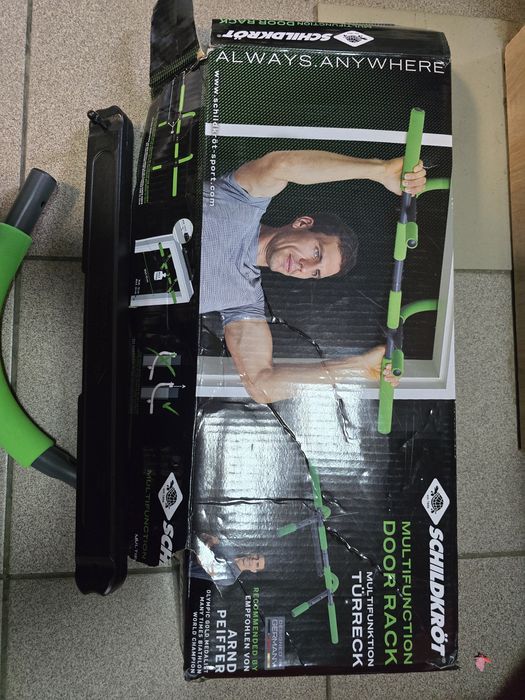 Турнік-тренажер Schildkrot багатофункціональний Зелено-чорний