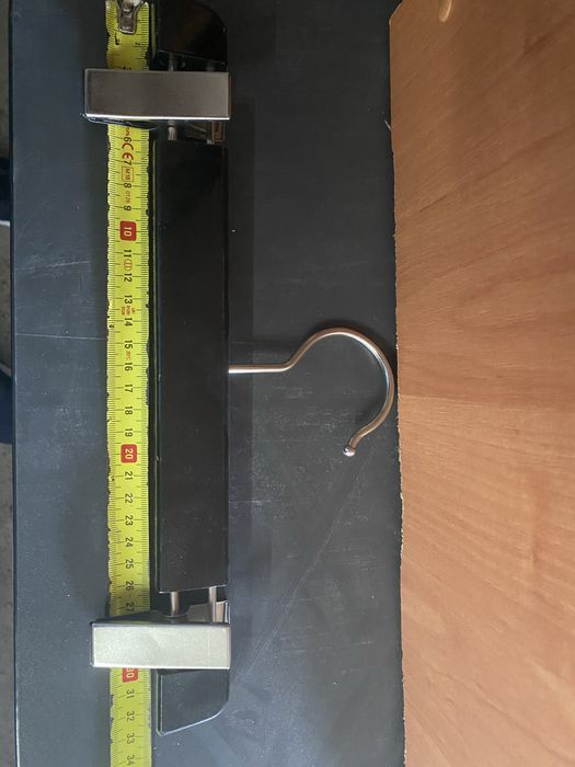 Вішалка, тремпель.