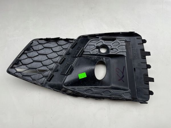 Решітка противотуманки переднього бампер Audi A5 B9 F5 2020-2023 радар