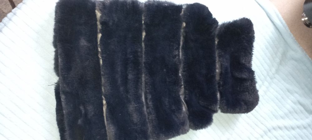 Продам теплу жилетку