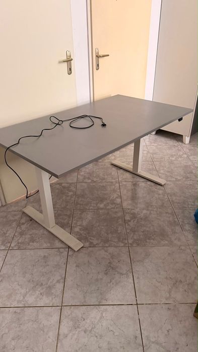 Secretária Elevatória 120€