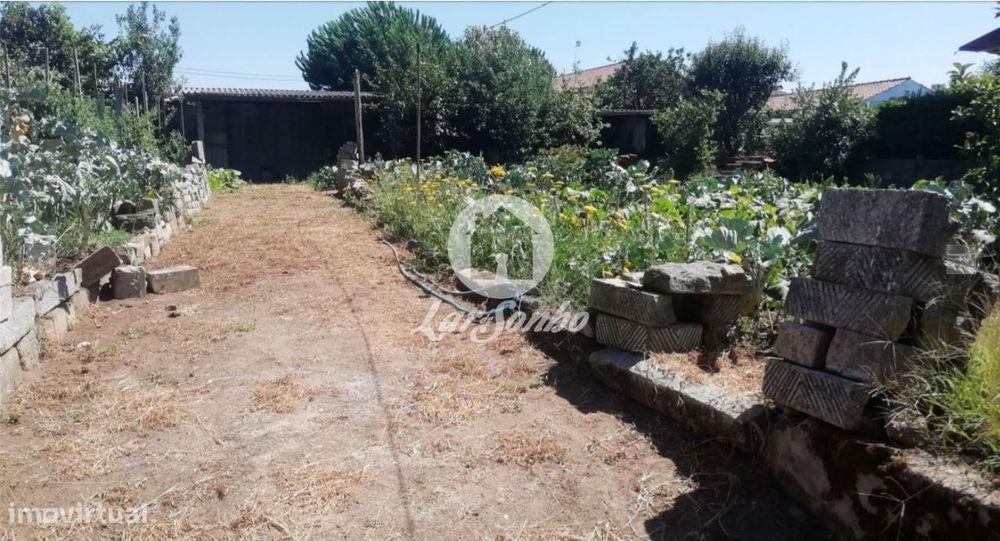 Plot for constructing a single-family home, 590 m², in Junqueira, Vila do Conde