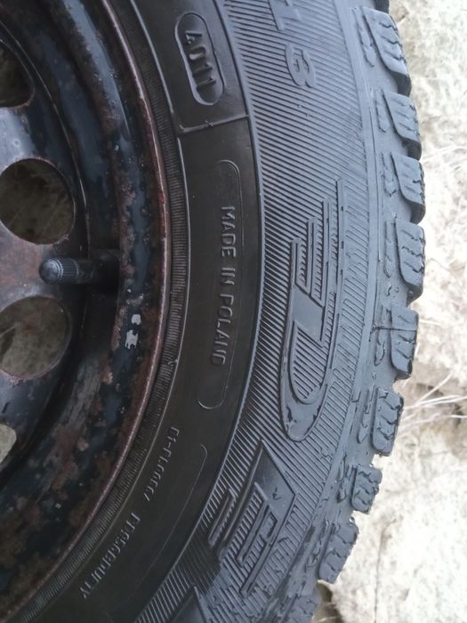 Продам комплект колес R13