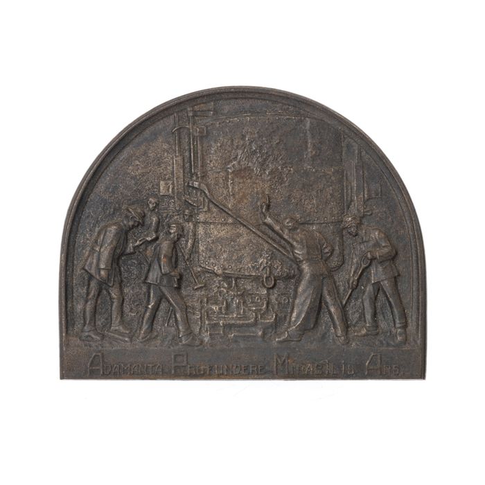 Decoração - Placa - 'Adamanta Profundere Mirabilis Ars'