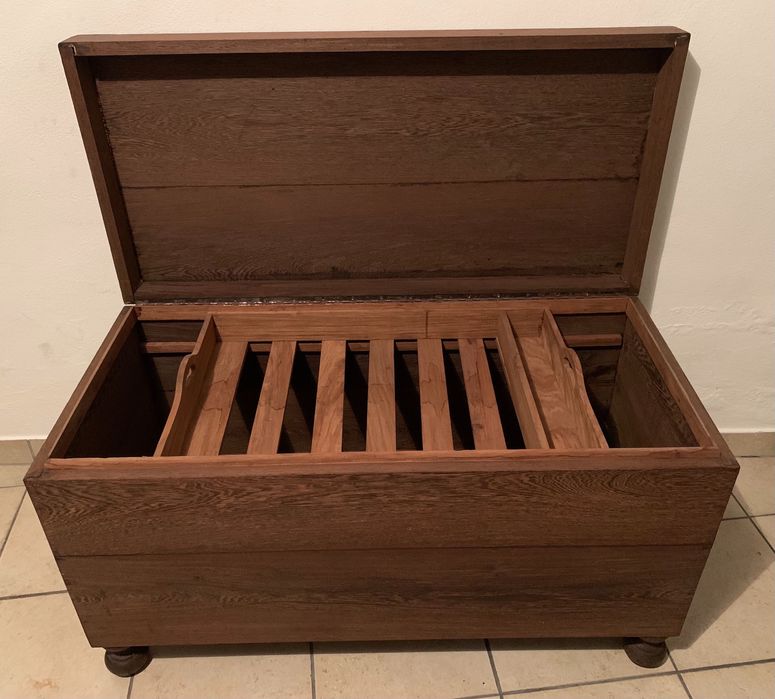 Arca de madeira antiga