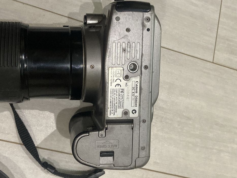 Продам фотоаппарат Canon DS 6041.