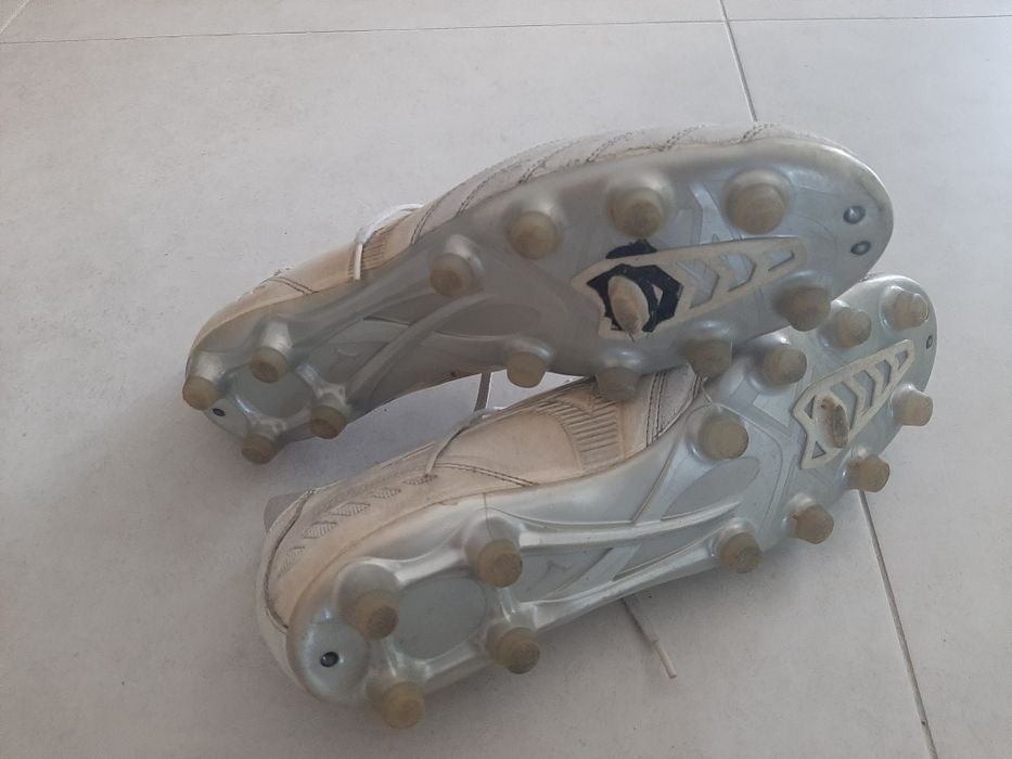 Chuteiras Mizuno