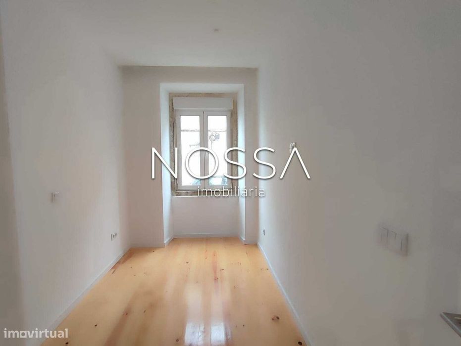 Apartamento com logradouro para Arrendar na Penha de França