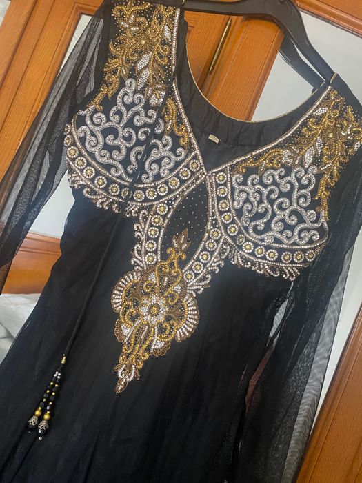 Vestido indiano com brilhantes