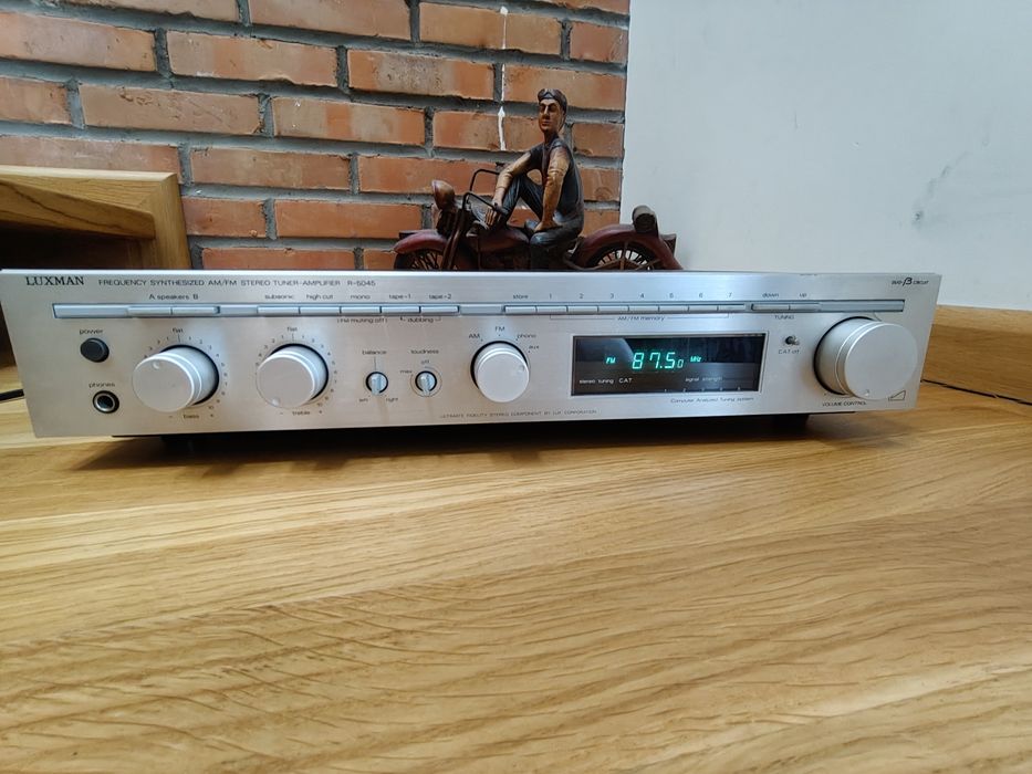 Amplituner Luxman R5045