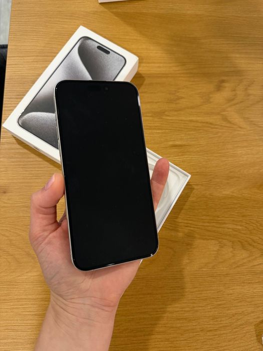 Продам iPhone 15 Pro Max 256 GB