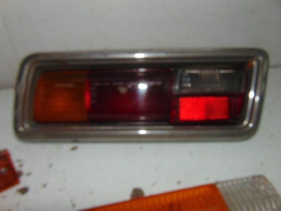 Toyota antigos farolins