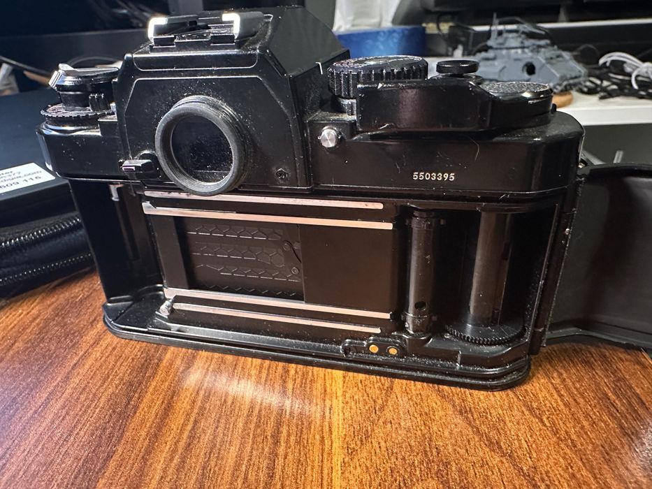 Lustrzanka analogowa Nikon FA