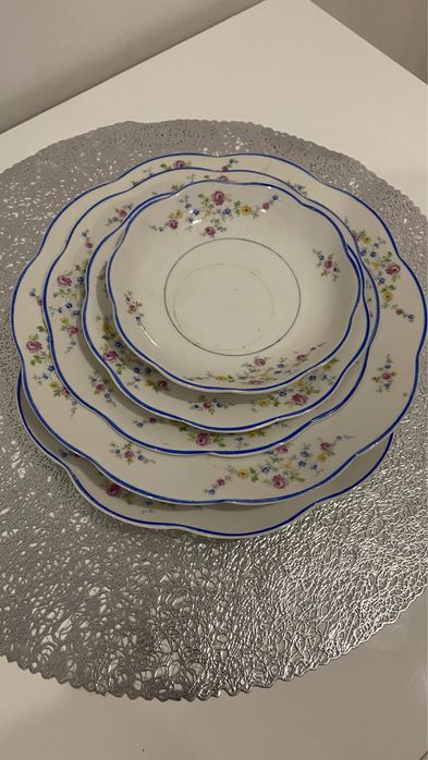 Conjunto de loiça antiga