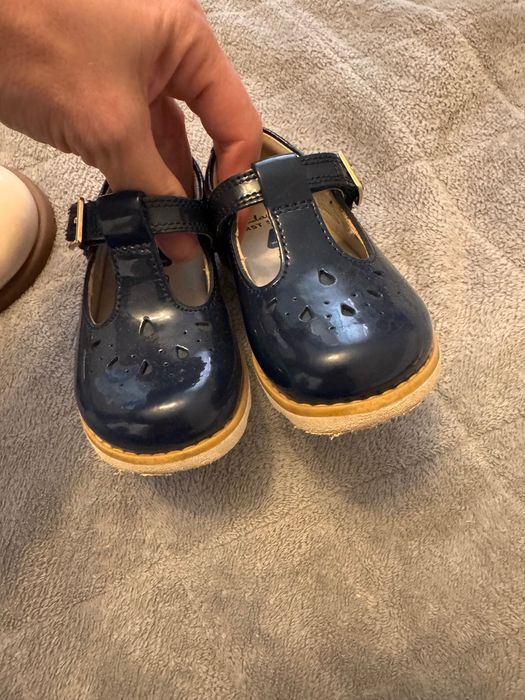 Продам туфлі clarks 21/22