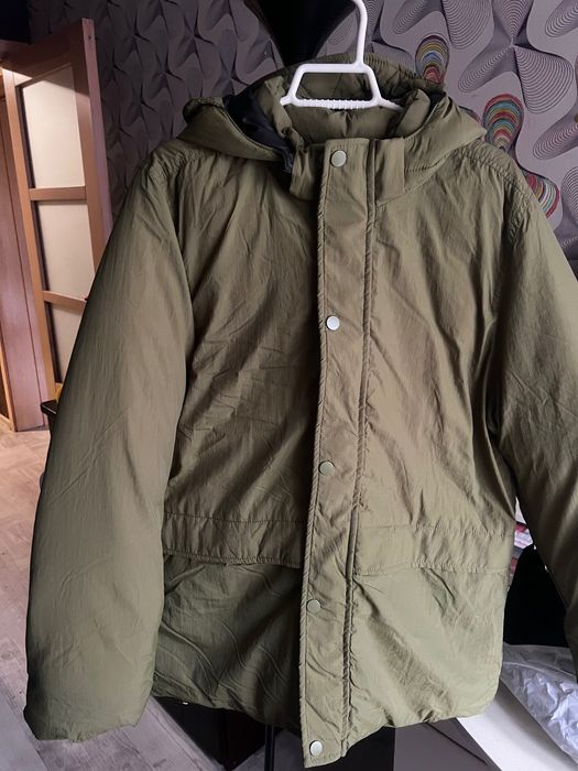 Нова тепла куртка Н&М 152см, 920гр