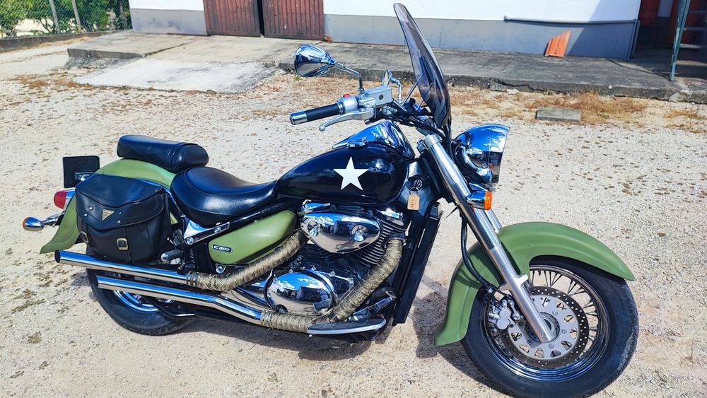 Suzuki Intruder VL 800