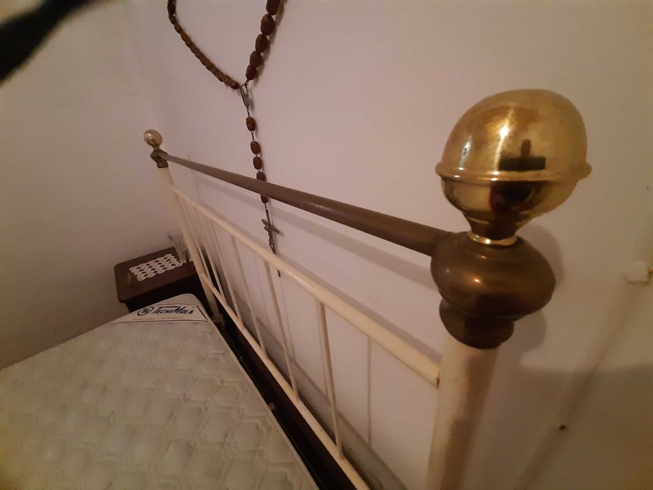 Cama de ferro antiga64297802829698123