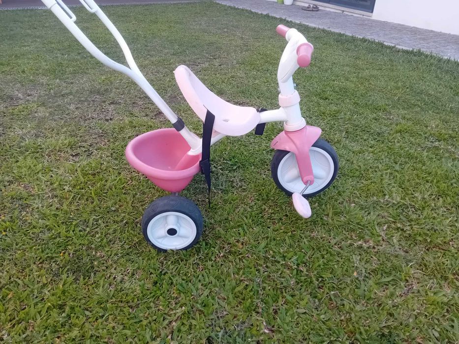 Triciclo smoby com barra para empurrar