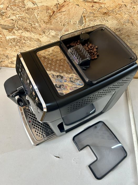 Кавоварка Philips LatteGo EP5441