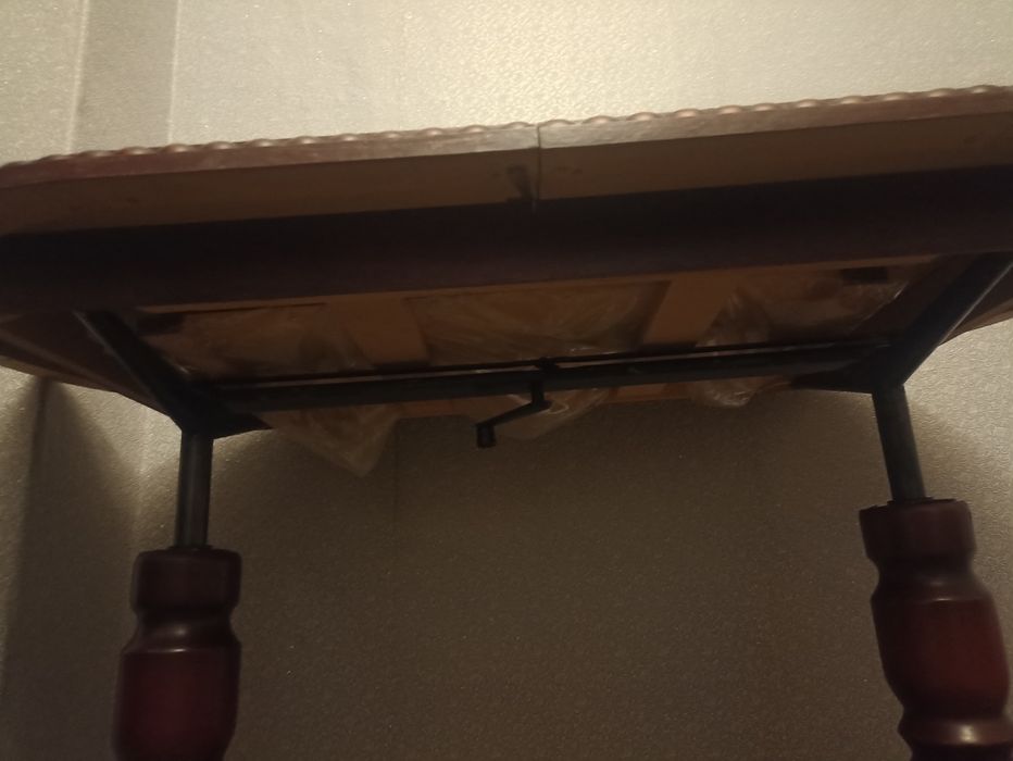 Продам стіл розкладний