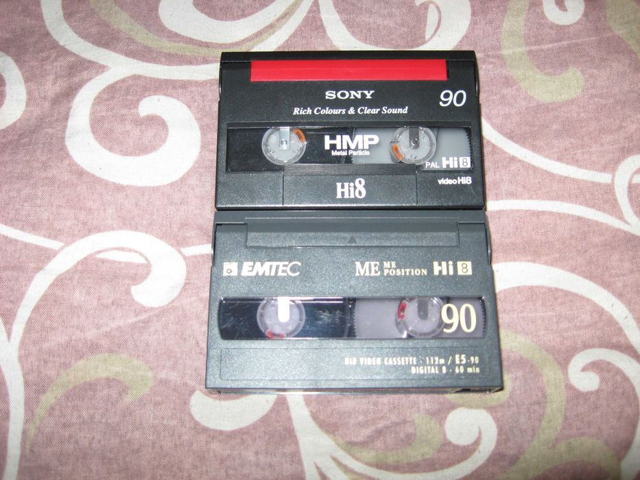 Видеокассеты на камеру б\у