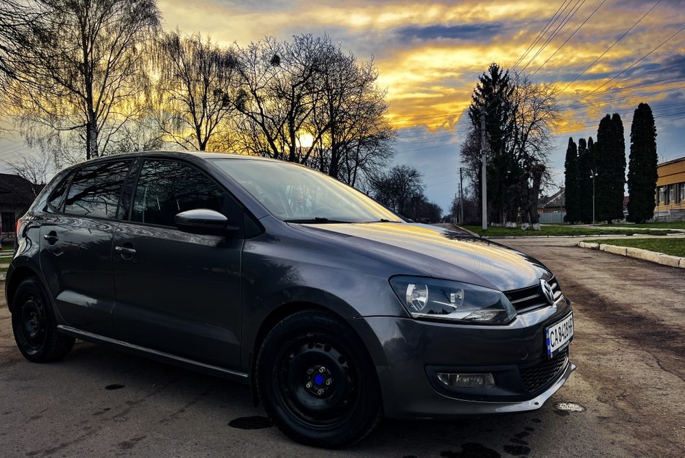 Продам машину Volkswagen polo 1.2