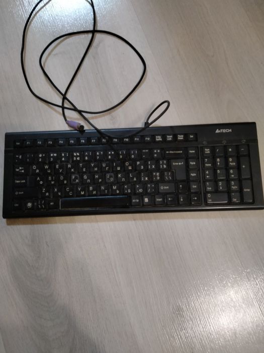 Продам клавіатуру