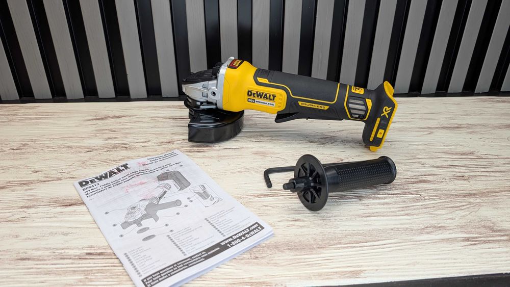 Акумуляторна КШМ болгарка DeWalt DCG413