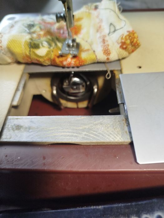 Maszyna do szycia Łucznik    sprawna