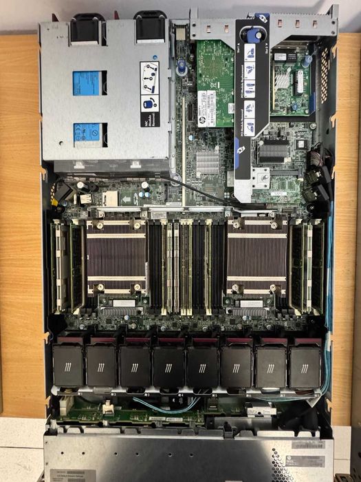 HP ProLiant DL360p Gen8: