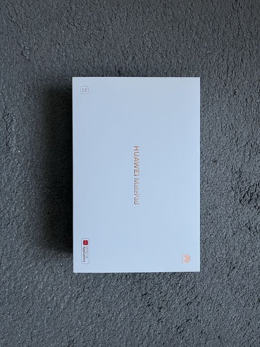 Huawei MatePad 10.4 z klawiaturą bluetooth