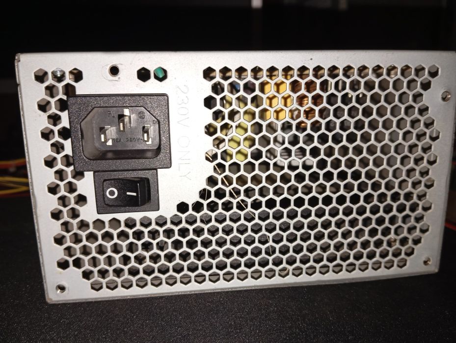 Блок питания 285v рабочий+кулер intel