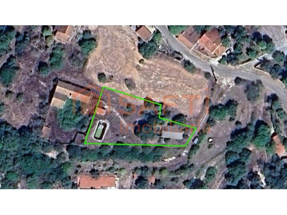 Terreno Misto com possibilidade de construção