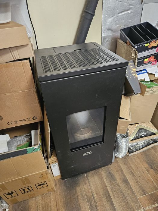 Piec na pellet futura 11 DGP 11,8kW koza kominek wolnostojący