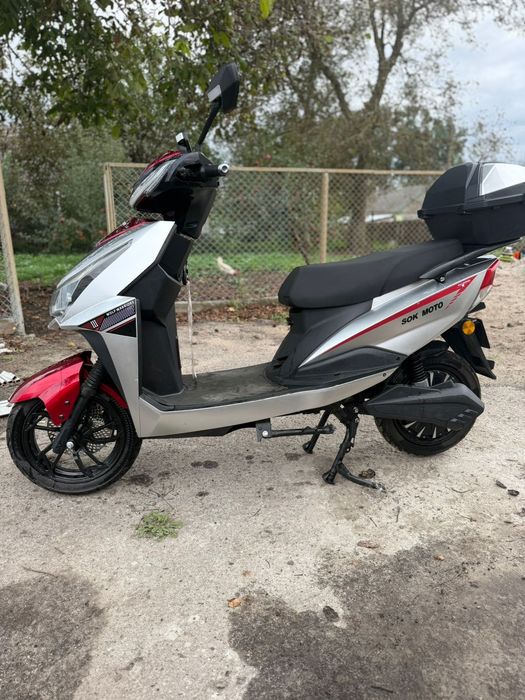 Електроскутер Sok Moto