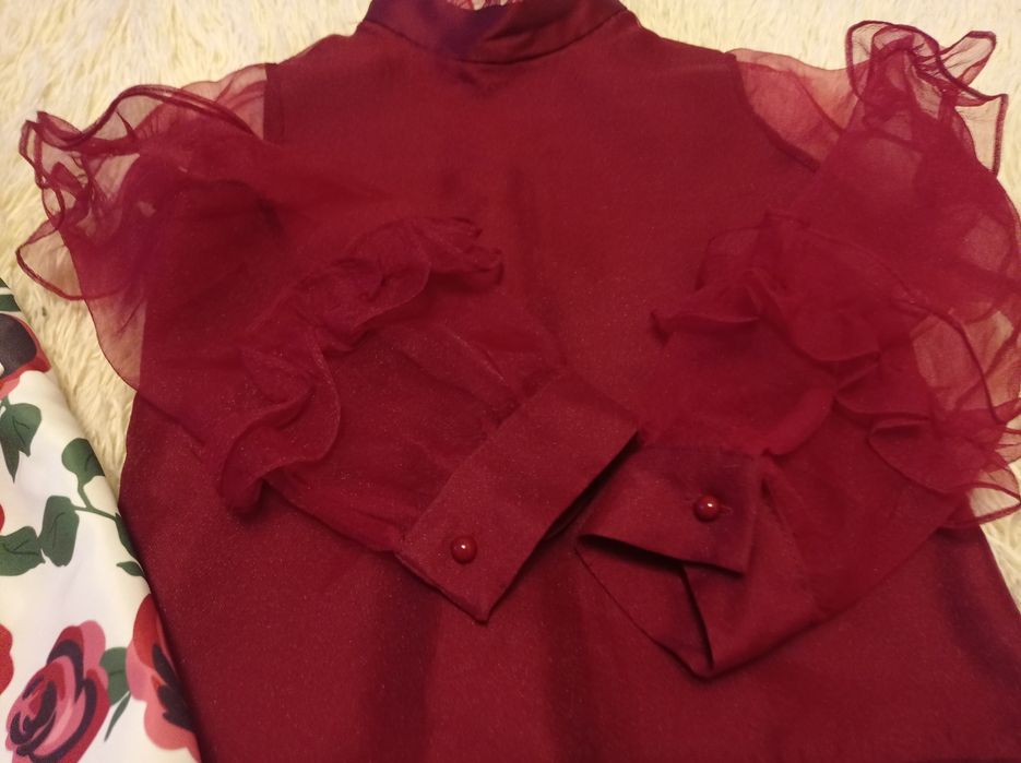 Нарядный, святковий костюм девочке 7-8 лет.