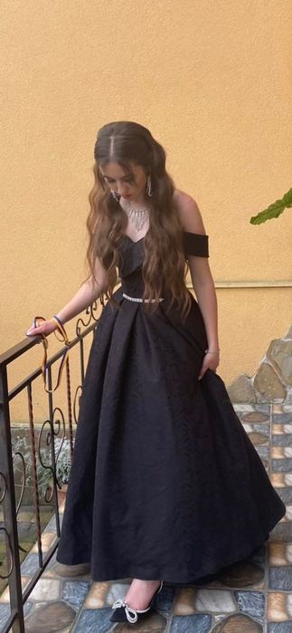 Продається випускна сукня