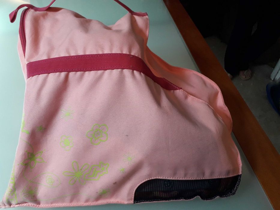 Patins em linha e saco de transporte